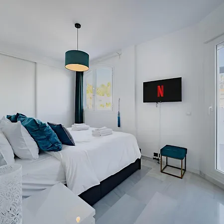 Ivy 4 Nueva Andalucia Pool Apartment *
